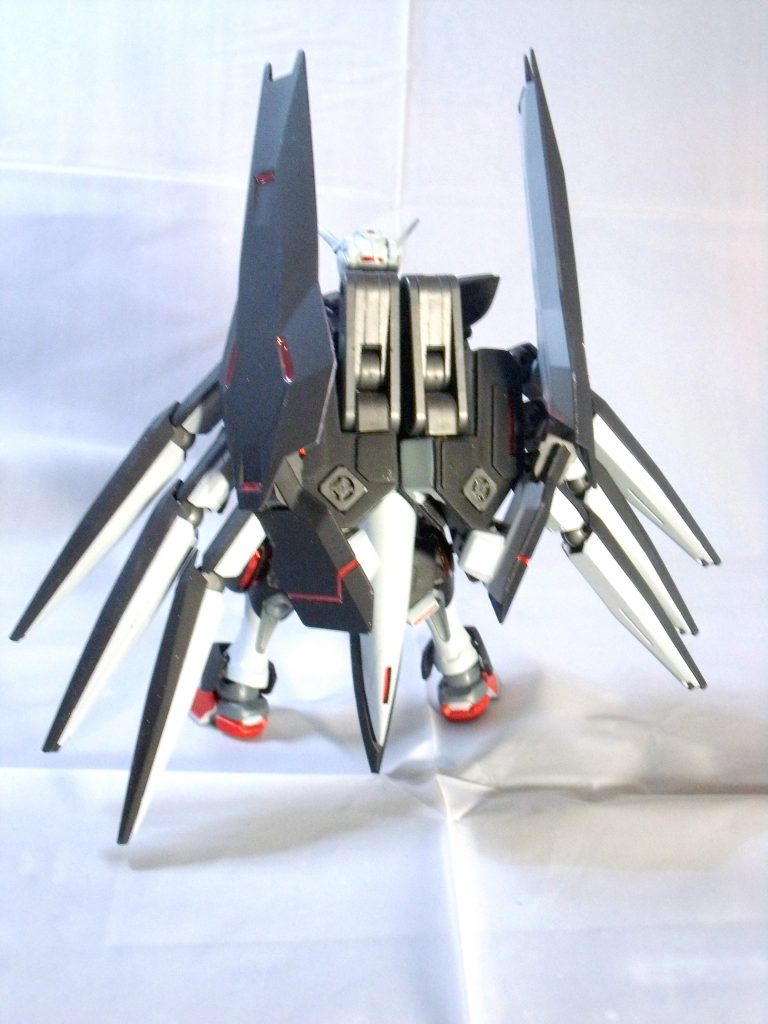 リアから。
バックパックの足の付け根はスクラッチしております。
アーム部分はジャイオーンからミキシングです。
かなりフレキシブルなんで…