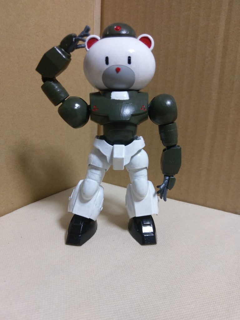 敬礼というよりはまいったな～という感じ