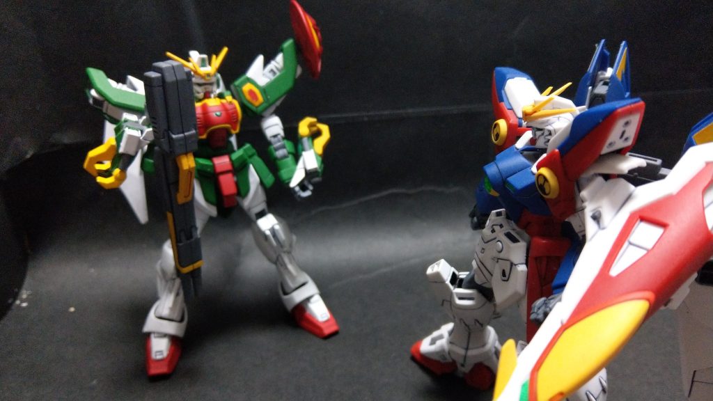 「受け取れ!忘れ物だ!」