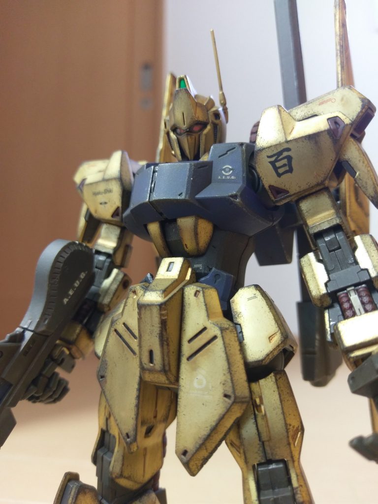 つや消しコート→リアルタッチマーカーで墨入れ→焼鉄スポンジチッピング→焼鉄ドライブラシ→ウェザリングマスターで色調調整→つや消しコートの順で汚化粧しますた。