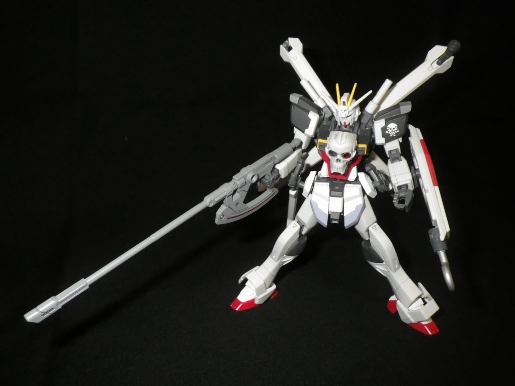 「フェダーインライフル・ハルバート」ライフルモード。
アームアームズのアックスが短いため、柄となる部分が長い方がカッコいいと思い制作した武器です。
あと、複合兵装が好きなので・・・