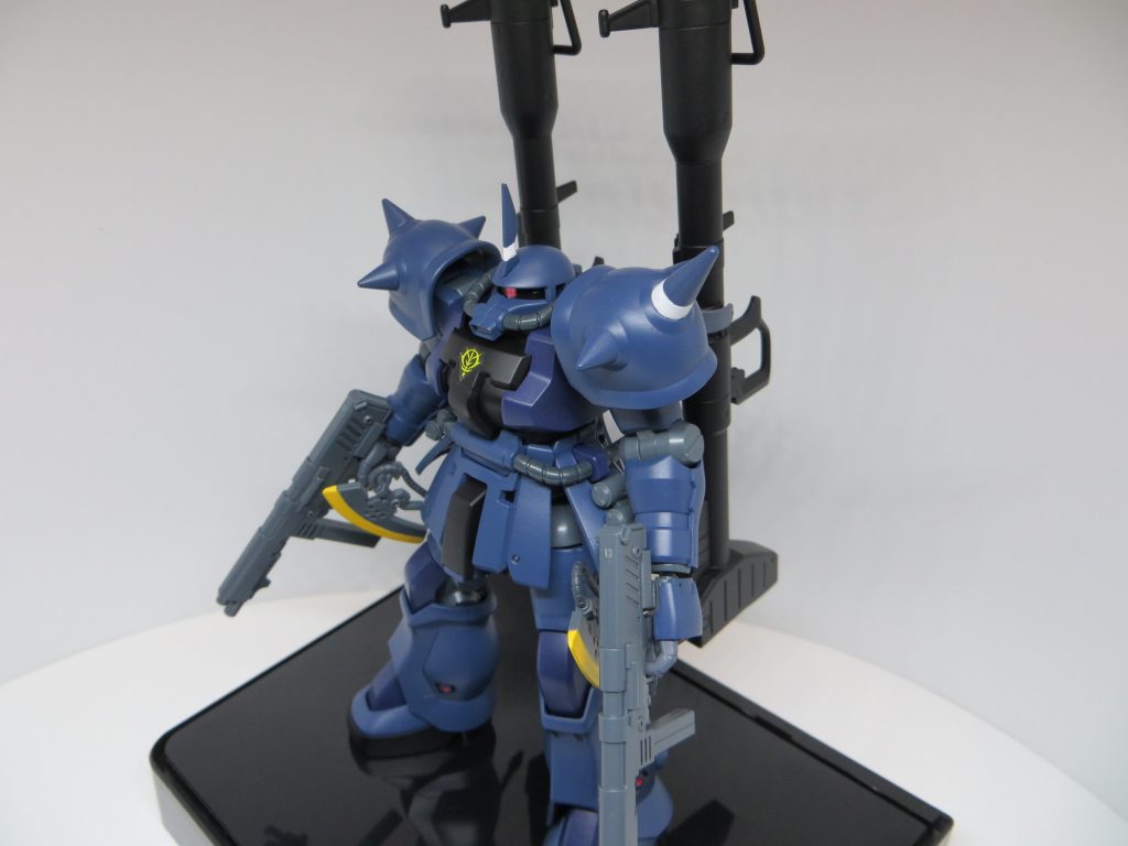 重厚感が足りないためか、青いためかグフっぽい。