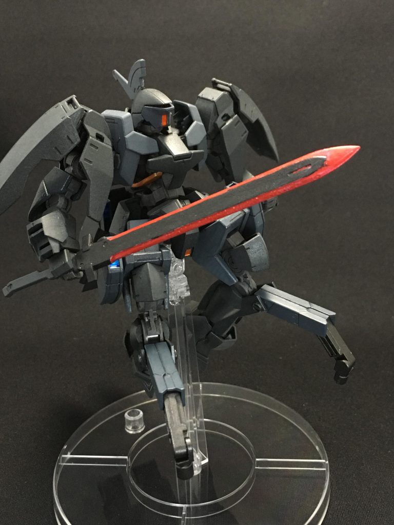 トルーパー形態、バトルブレードを構えて。