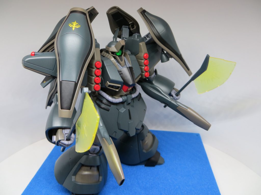 色はディープグリーン＋ディープオリーブ＋黒、相性が良かったです。実際の機体は画像より少し暗めです。