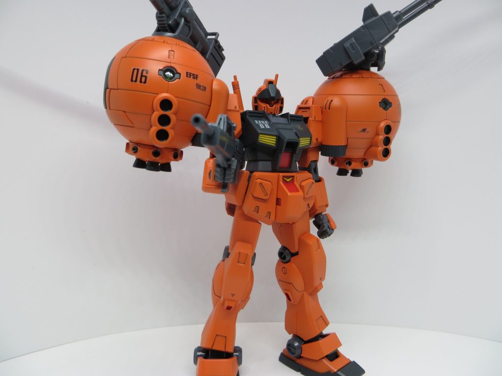 構えるポーズ。