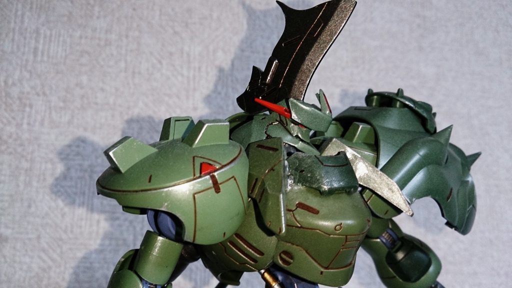 顔付近アップ。
アルケーの四つ目を普通に、マンロディのチョッパーで鶏冠を。初期の作品なので、粗が目立ちますf(^_^;