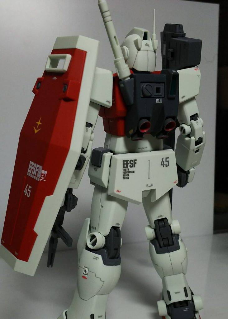 UC版はそれっぽいデカールとガンダムから移植したマルイチが改修点です。成型色が全く同じでした