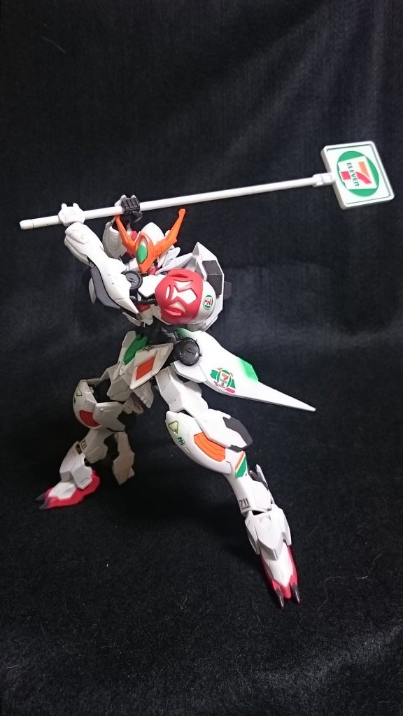 雄々しくメイス(？)を振り上げるアクションも可能！
こんなので叩いてもくゎんってなって悲しいだけだけどね