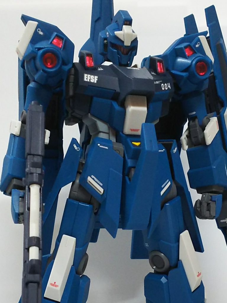 R004はロメオ4、本編では顔すら出てないホマレ中尉仕様です