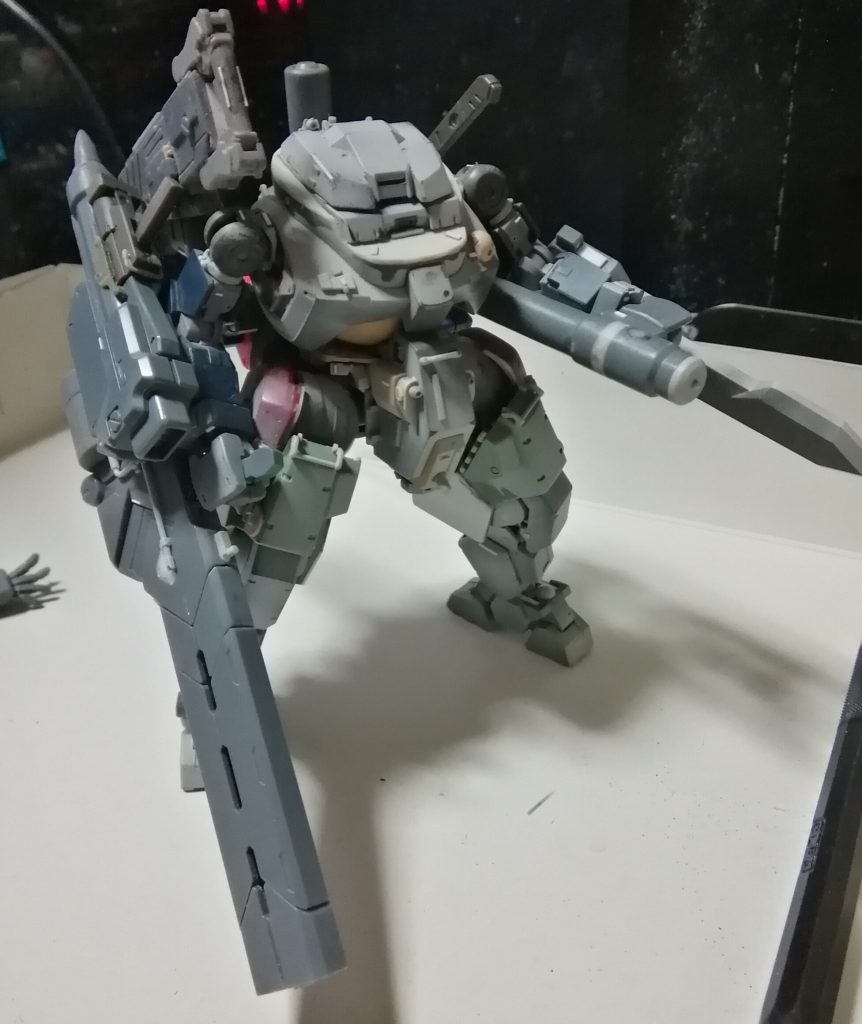 塗装剥げ怖いんでもうやらないけど全部盛り。
何か使いたくなった時のために下腕フレームにネオジム仕込んであったりします。