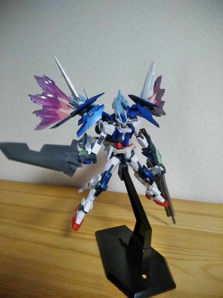 GNバスターブレイド
ダガーに追加装備、大型対艦刀