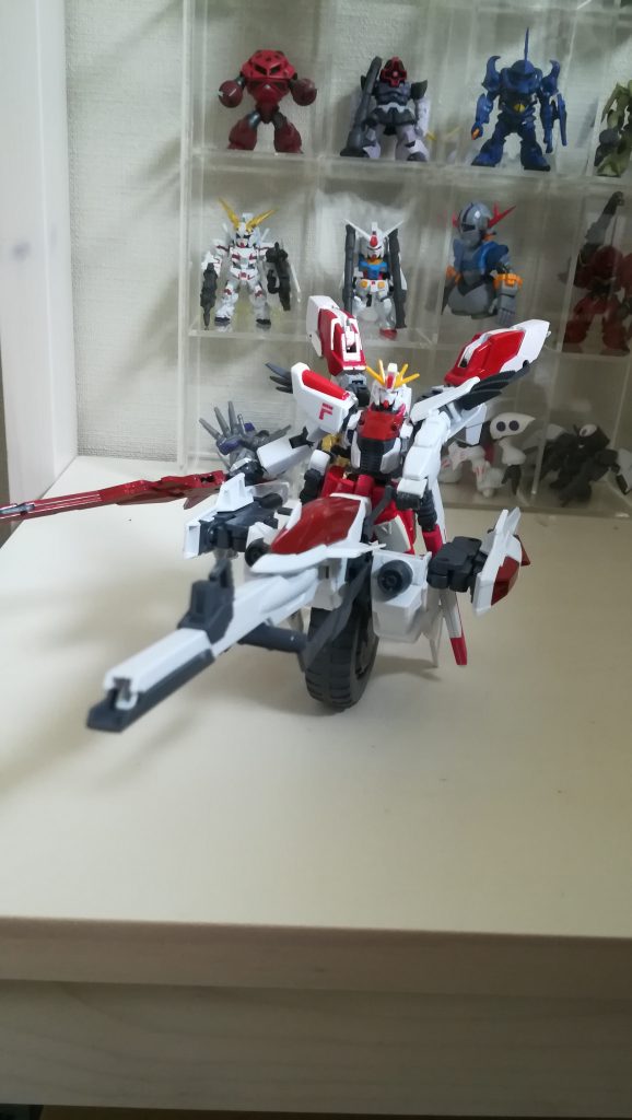 ちょっとした遊び心から出来たサテライトバイクです
こいつで突進してみたり、サテライトキャノンを打ってみたり、やりたい放題やります(^_^)v