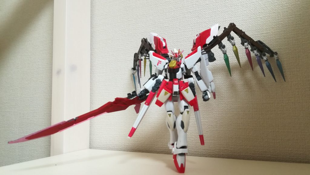 「レーヴァテイン」
皆さんご存知スペカのやつです!
ガンプラ化するにあたりただの剣になりました笑
あれだけでも重量はなかなかありますがスラスターを増設したことで片手でも扱える代物になりました!