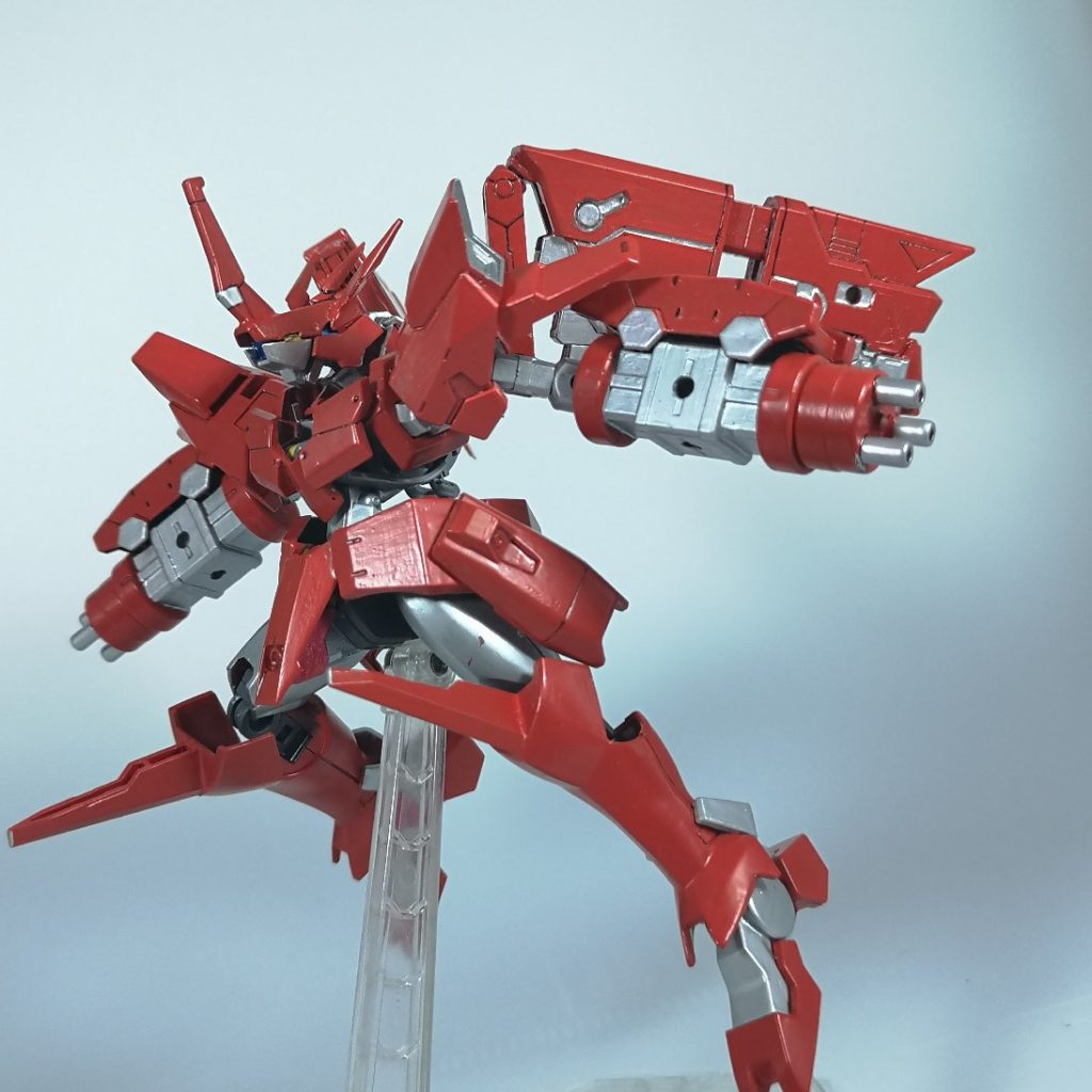 ブリッツグレイズ、いかがでしょうか?
デジモンのデザインはガンプラ改造の参考やアイデア元になったりするので、時折見てみるのをおすすめします！
……いつかドルゴラモン風のガンプラを作ってみたいですね