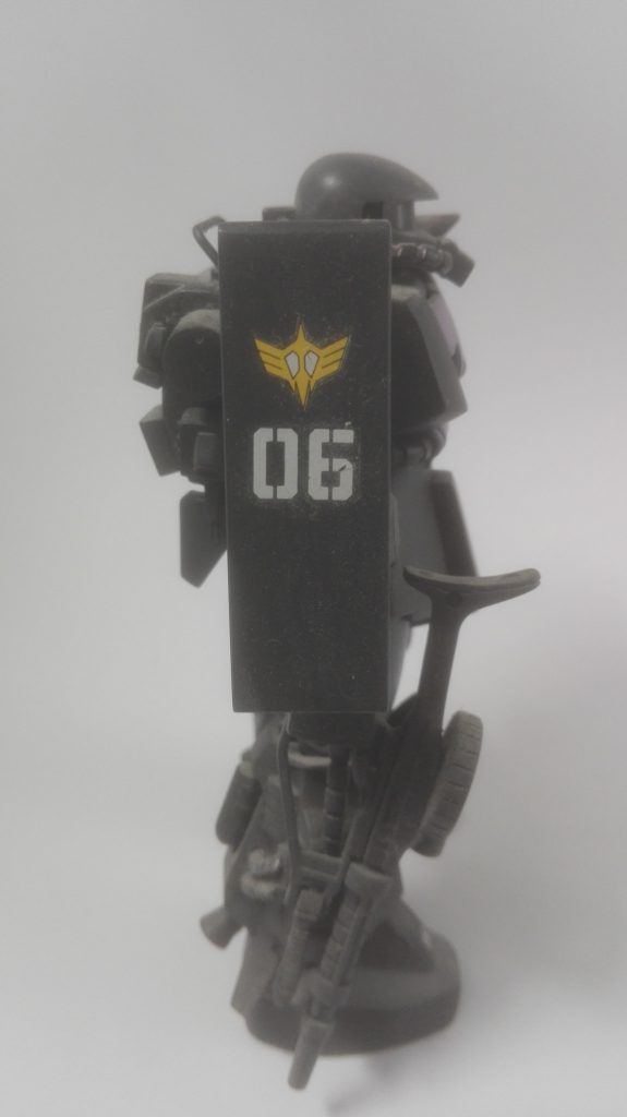 右側面です。
デカールはMSV旧キットのものを使用。