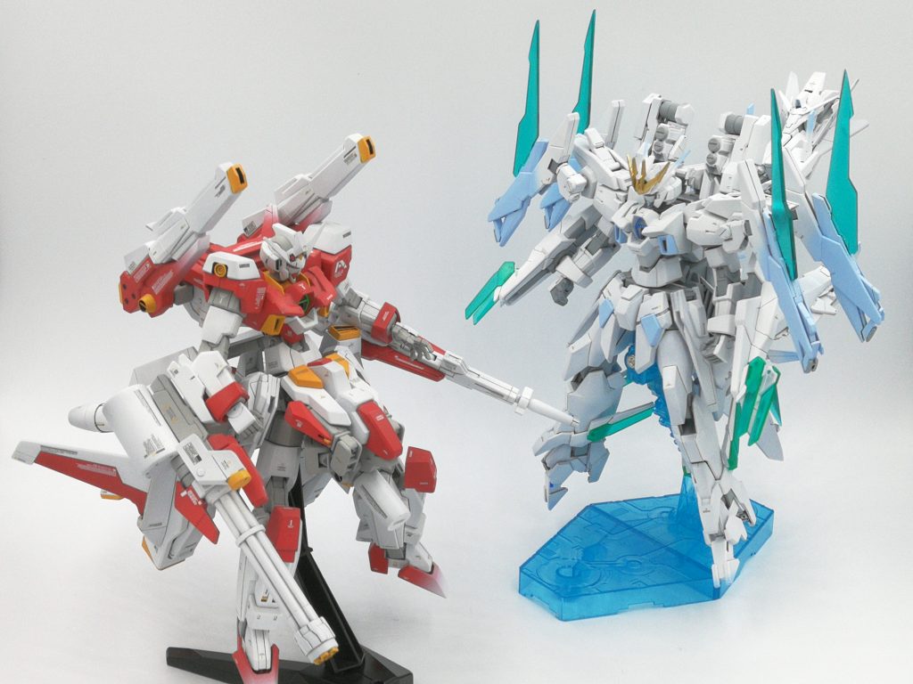 最近製作した「AGE-2マグナム アトレイテス」と新旧AGE-2並べで締め!
最後までご観覧いただきありがとうございました\(^^)/