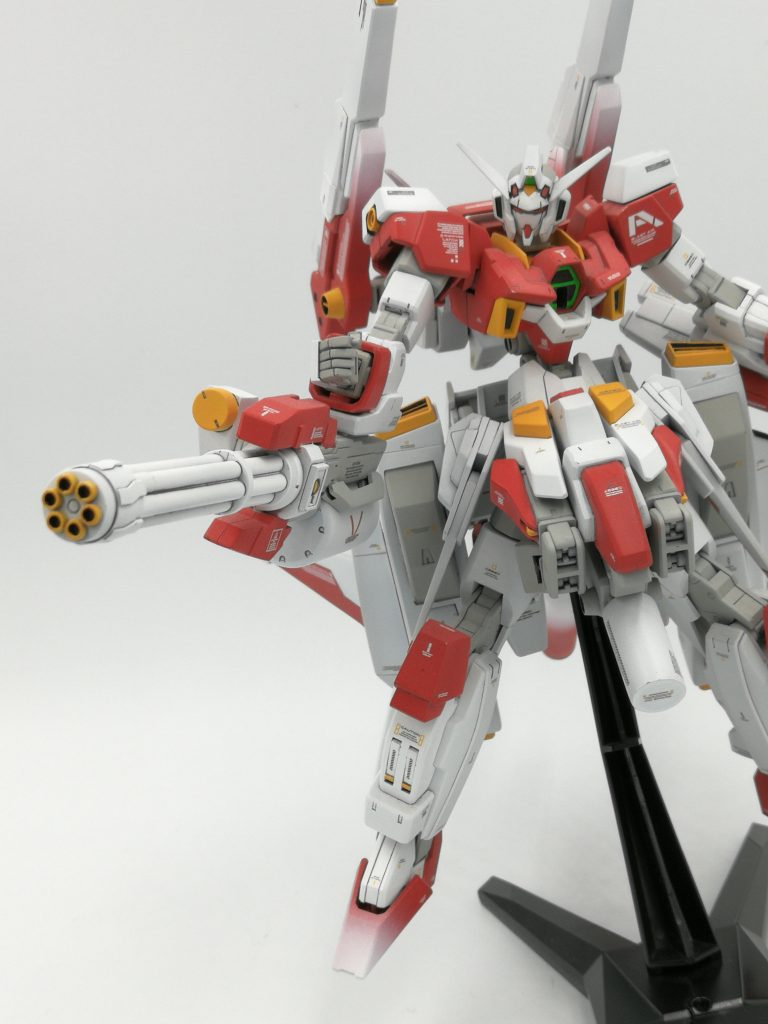 ·大型ガトリングキャノン
個人的に空中系の機体はガトリングが似合う気がするので作ってみました。
意外と合ってると思います。