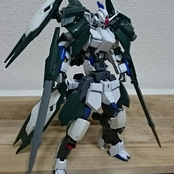 エィロン・レイジュリア