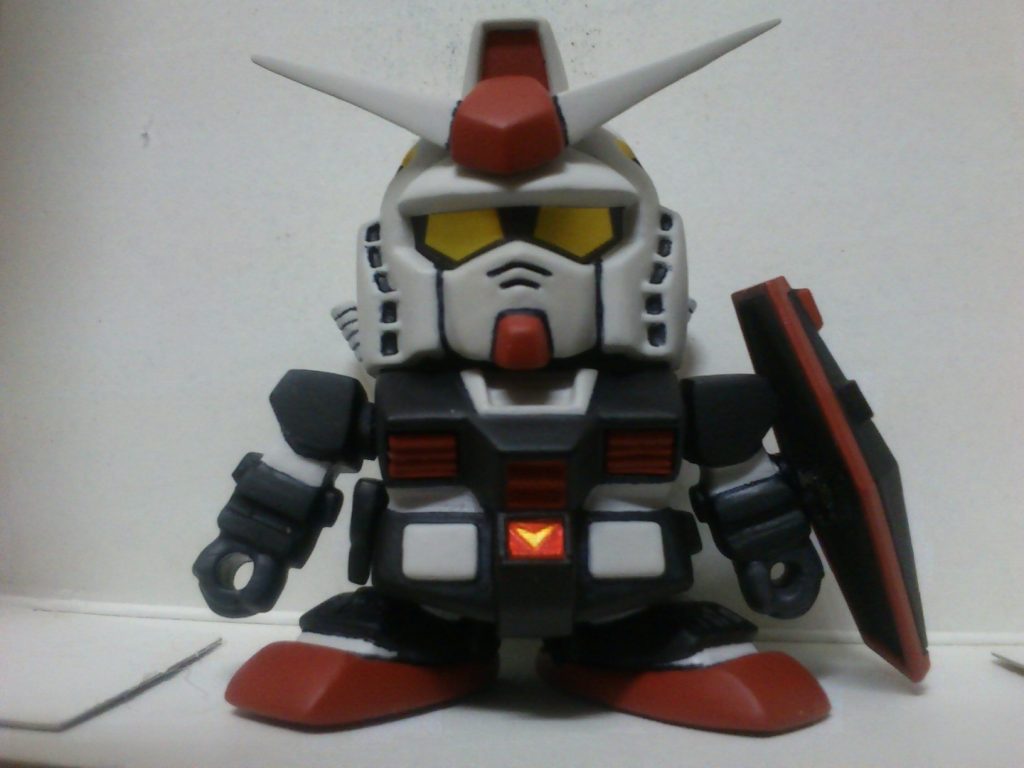 腰のホルスターはフルアーマーZZのパーツを加工して作っています