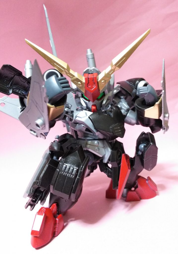 武器はGキャリバーの羽が変形したツインブレード、背面に装備したギャラクシーカノン
キャノン部分以外は差し替え無しで合体出来ます