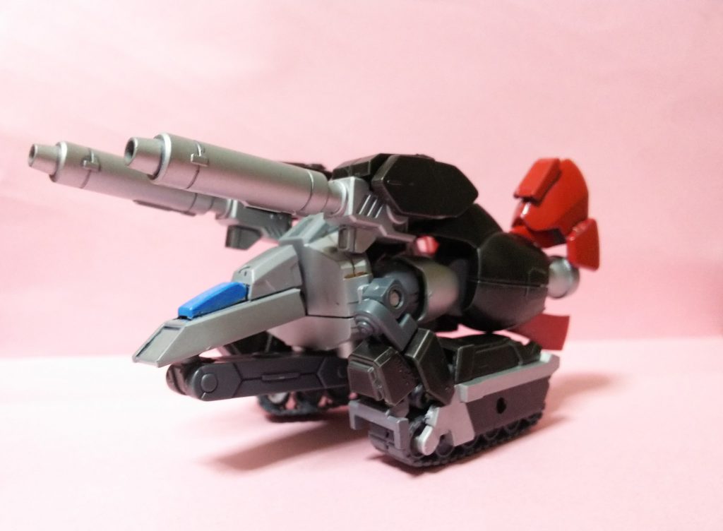 下半身に変形する「Gグランドル」
手足はマンロディ、キャタピラはHGロトです