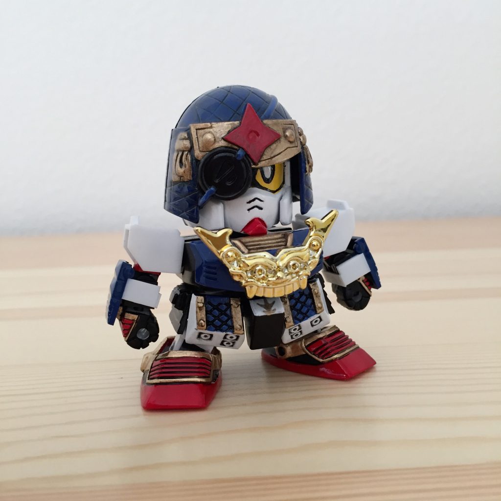 隠密形態もキットに付属しています。
いつも想うのですが、どっちで飾ろうかとても迷う…もう一個買うべきか…