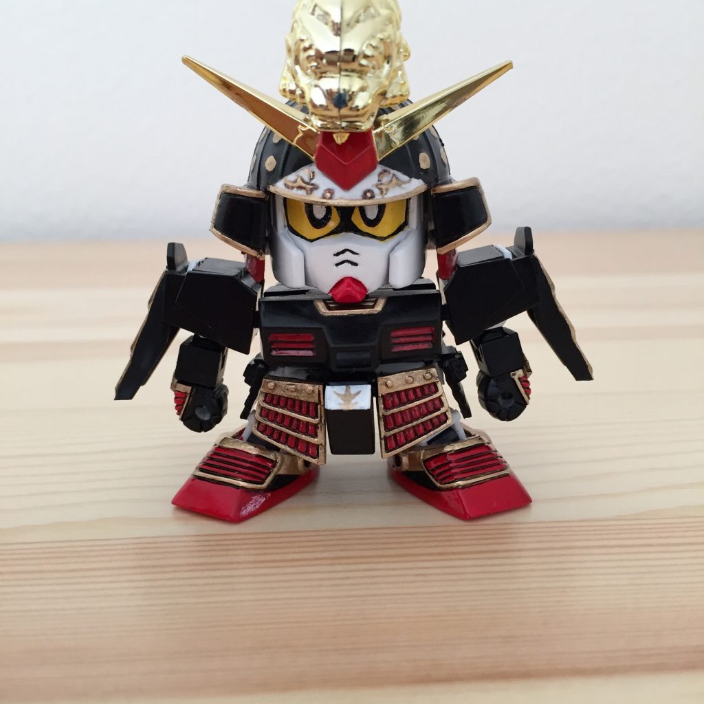 モールドが結構しっかり入っており、塗りやすかったです。