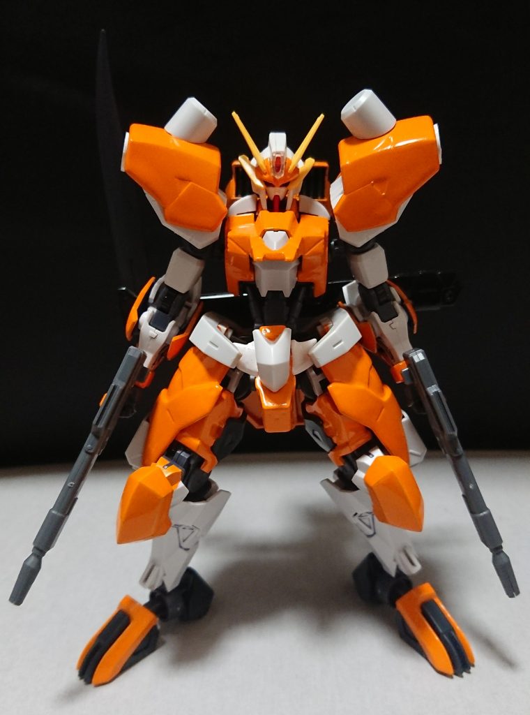 機体名：アリオス・ニコード

[武装]バスターライフル×２、片刃式ブレード&鎌、ナックルガード×２

[総合スペック]1.0～13.0の内。
7.9～8.5と断定。

運動性が非常に高く陽動等を得意とする高機動のMS(及びガンプラ)。

片刃式ブレード&鎌はブレードの鞘に実体剣が付いており刃の付いた鞘だけを投げる事が出来るが少々高度なテクニックだ。

この機体はクロスボーンガンダムと似たフェイスオープンが可能。
フェイスオープンをすると機体の機動力とパワーが一時的に上昇するが時間が経つと機体がオーバーヒートする。
前は操縦者の意思とは関係なく損傷軽微でもダメージを受けたらフェイスオープンし機体がオーバーヒートして動かなくなるまで勝手に暴れまわっていた、今では操縦者の意思でフェイスオープンをする事が出来るがまだ使い慣れてはいないようだ。