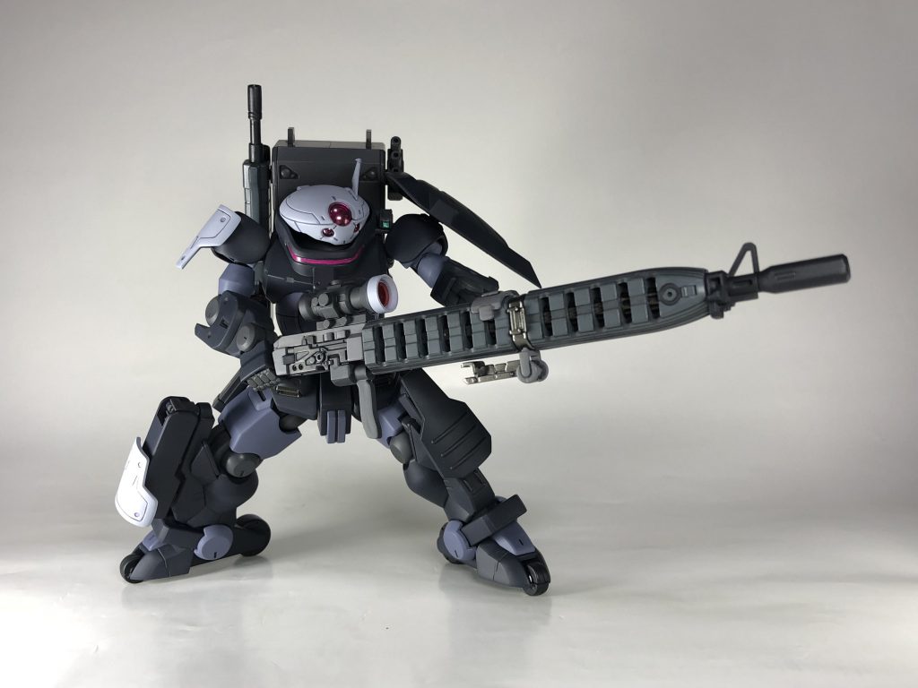 当初の主兵装想定だった試作ロングレンジ・ビーム・ライフル。ヘルメスの薔薇は宇宙世紀MSの設計図を持っているでおかしくはない（ハズ）なのですが、よりスナイパーなのが発掘されたので変えたという始末。