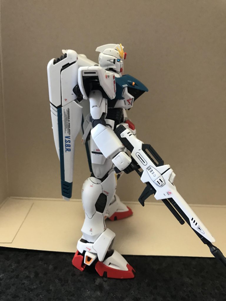 横から見てもスタイリッシュです