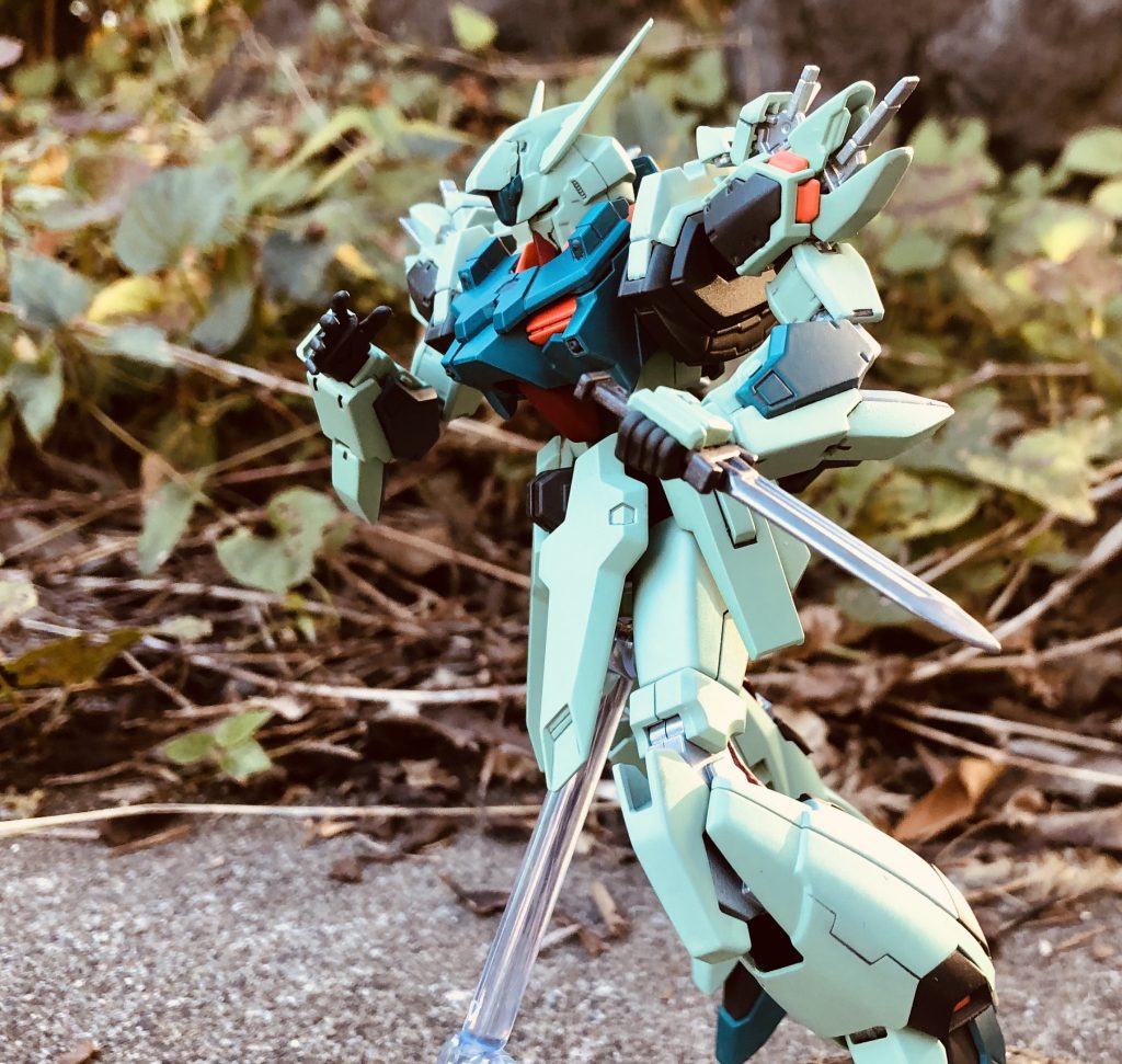 ちなみにイメージしたのは盗賊です。魔導散弾砲とナイフで近接戦をしていく機体をイメージしました。