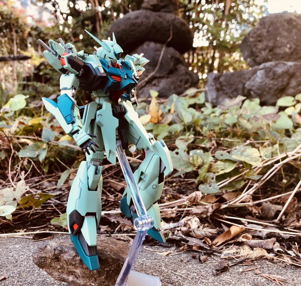 機装兵 レアルタ・ジータ聖華歴600年代に一世を風靡した機兵技師カトルの代表作ジータ系列と呼ばれる機兵群の一つ。レアルタは最初期型のジータの設計思想を残しつつ、聖華暦800年代の技術で再構成された機体。