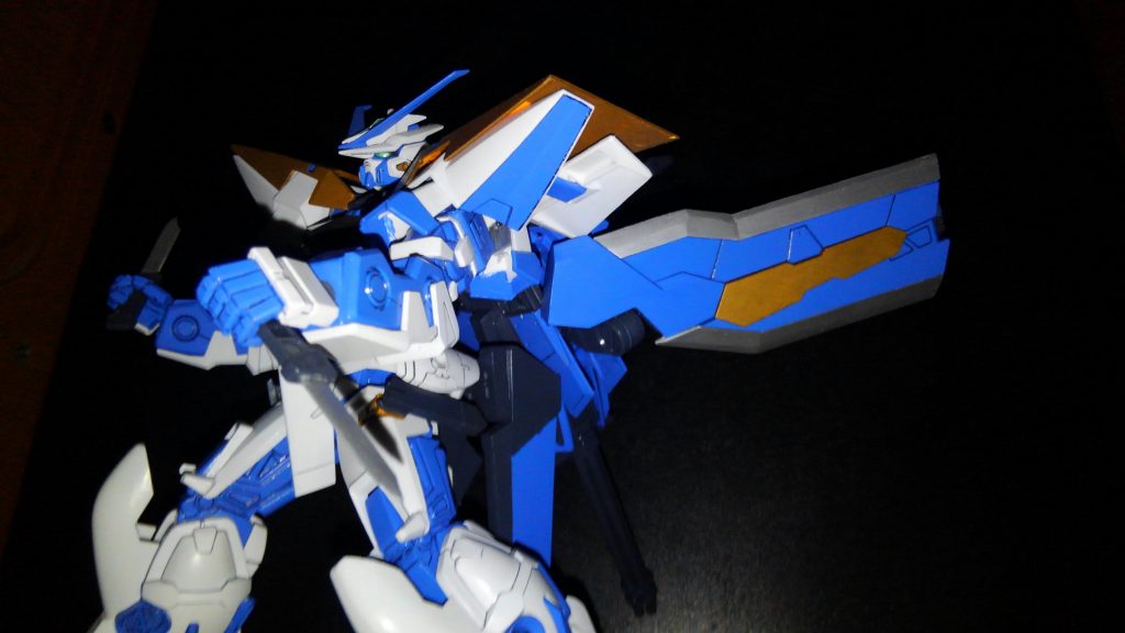 アーマーシュナイダーは毎度の如くペーパーナイフなみに研いでます♪ヽ(´▽`)/
当然背中の背負い物も同様に(笑)
刃物は研いでナンボでしょ♪