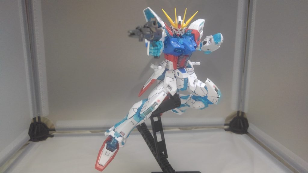 個人的にビームライフルは最初のスッキリした状態の方が好みです。