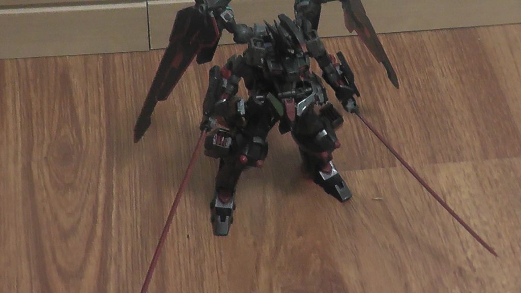 個人的に「近接といえば刀」というイメージがあったので二刀流にしてみました!ちなみに銃火器などは一切つけていません。