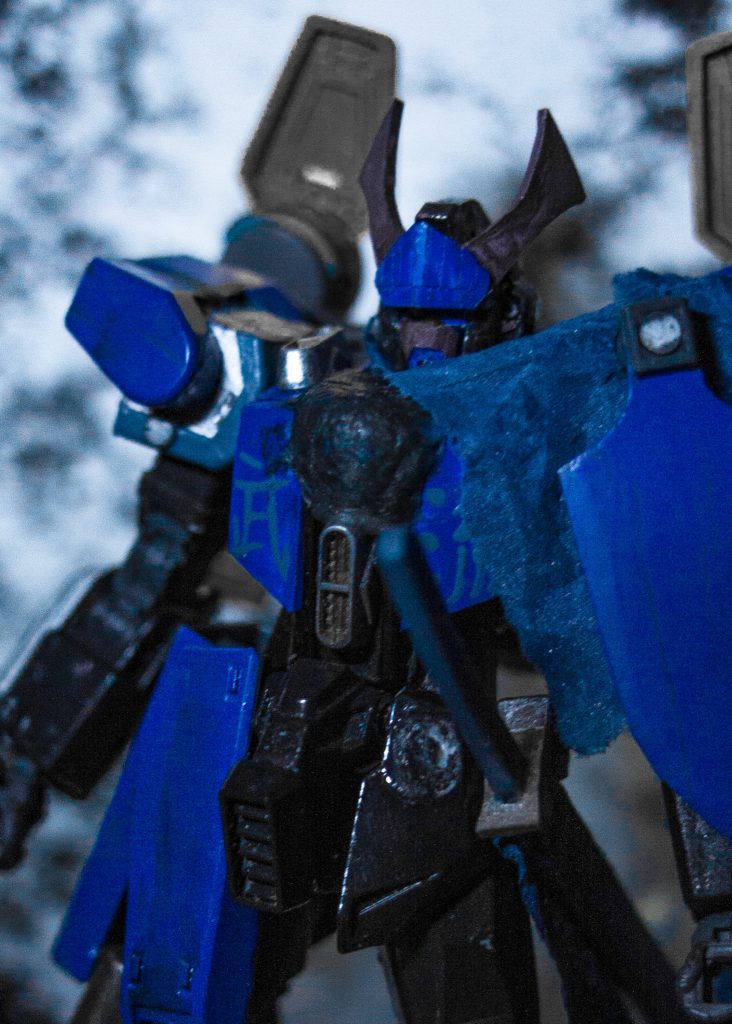 いかがでしたでしょうか。感想等いただけたら幸いです。次回の構想も大体固まっております。次回はこいつの相棒の射撃用機体の予定です!色は赤系統で統一して行きたいと思います。気長にお待ちください!