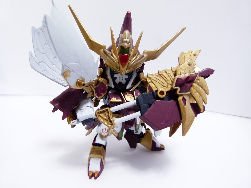 レンチメイスなどのパーツの切り替えで異なる表情を見せます。