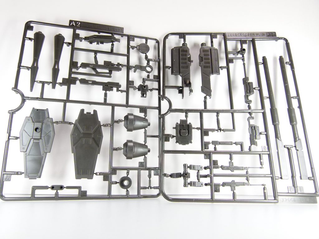 関連ガンプラ欄が徐々にカオス化してきました。IBAの性です。IBA編2回目。最初のオプションセットである1です。上記滑空砲装備は購入経験がありましたしランスはパーツばら売りで手に入れていますがセットは初。バルバトス用武装関係とグレイズ用武装でブリッジ。素材はKPS。シールは全て滑空砲用です。他は自分で塗装しましょう。