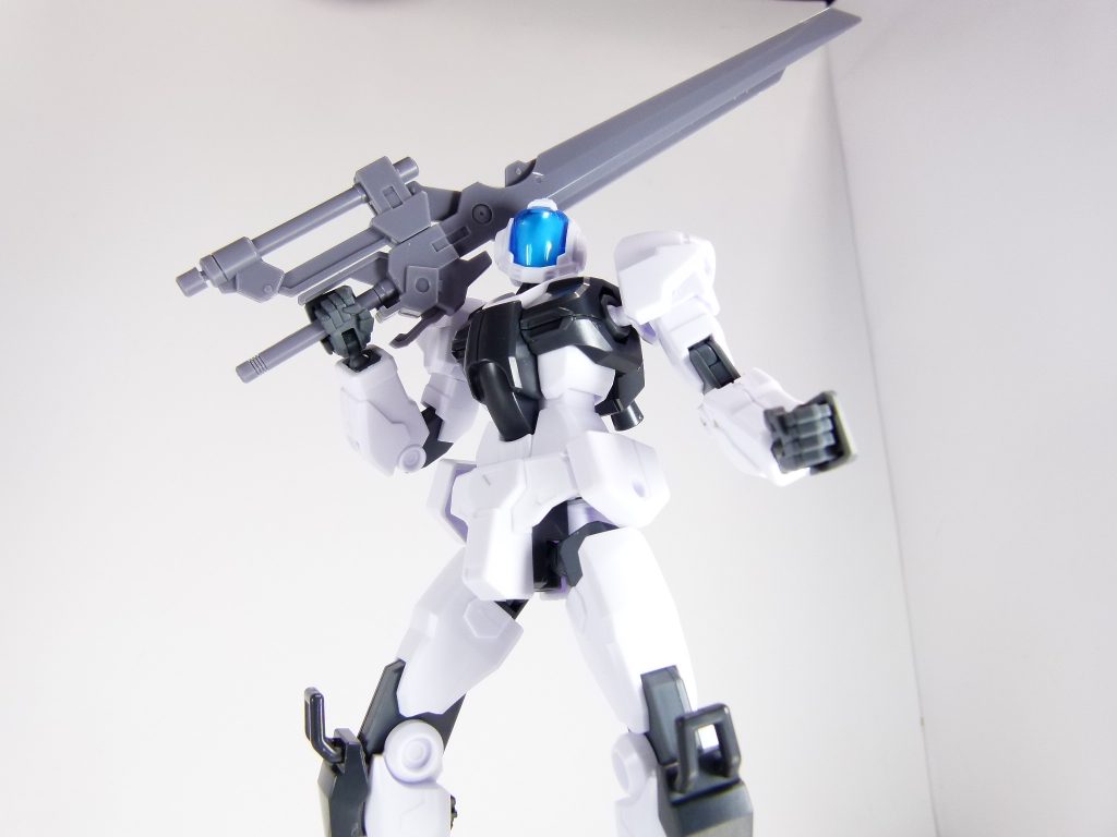 玄人好みのガンプラ:後に一般のガンプラとして入手可能になった本機は、その拡張性の高さを活かして多くの戦場・その他任務に活躍。GBN運営での活躍は皆がご存じの通りである。オリジナルの外装や武装をカスタマイズして楽しもう(説明書より)。もちろん、付属しないシールドやサーベル系統を他のキットやHGBCから持ってきてもよし。これからはみんながフォース「アルケミスト」ごっこをしてもいいのです。