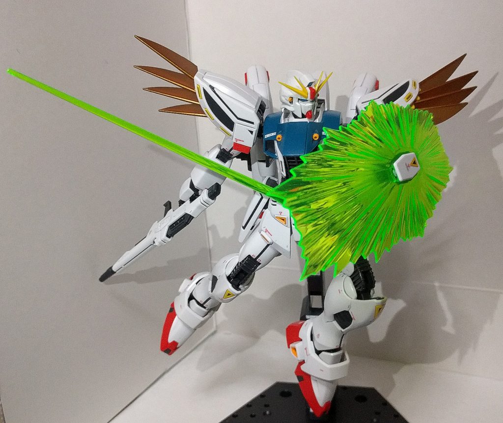 元のキットのパーツが全て付属している為、武装も全て入ってました