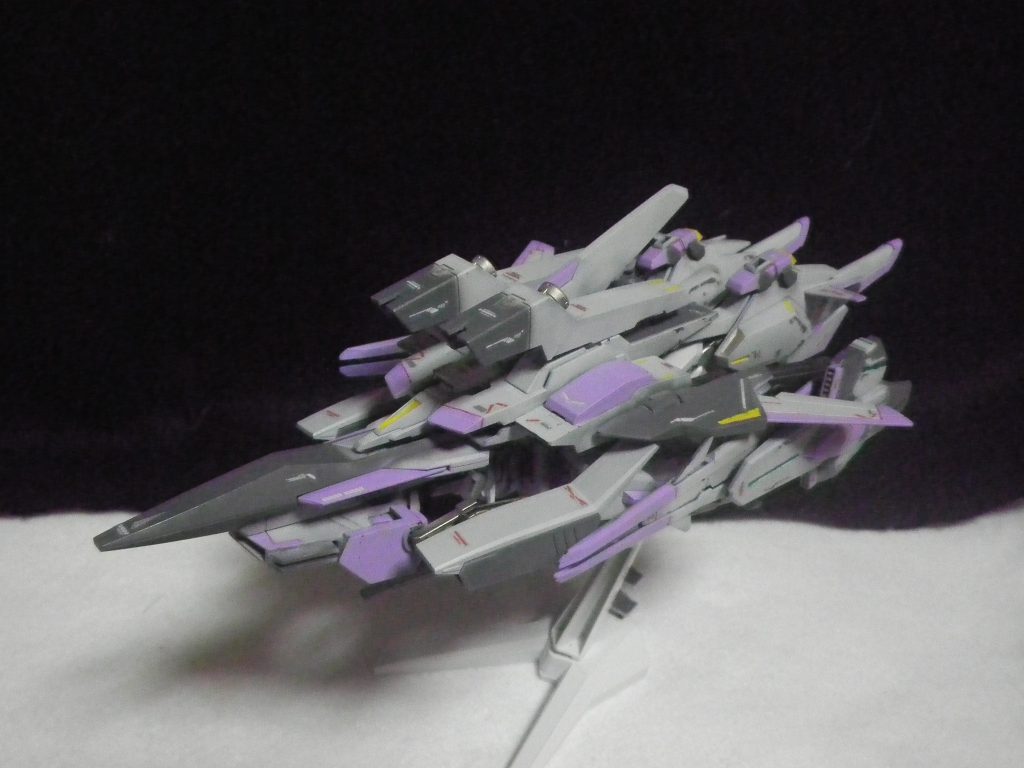 このジャスティス、変形するんです。
ZZかの様なゴッツさに印象が大きく変わります