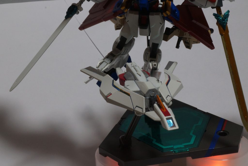 　かわいいです
　アメイジングレヴとマルチパーパスブースター(スレイプニル［フルドレス］で使っていたパーツ。元はGNバスターソードⅡ)のミキシングです。