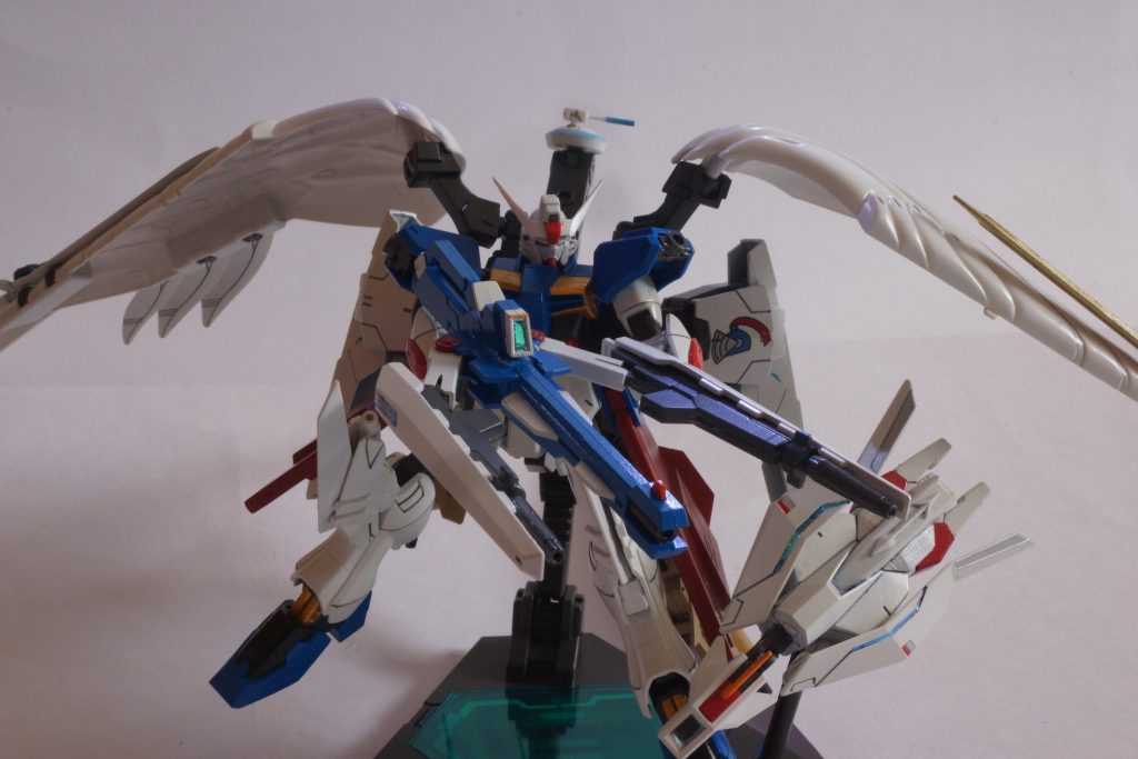 ソニックバスターです。ウイングゼロEWがドライツバークバスターを持っているポスターがカッコよくて、「いつかコレっぽいの作りたい!」と思い、今回やってみました。