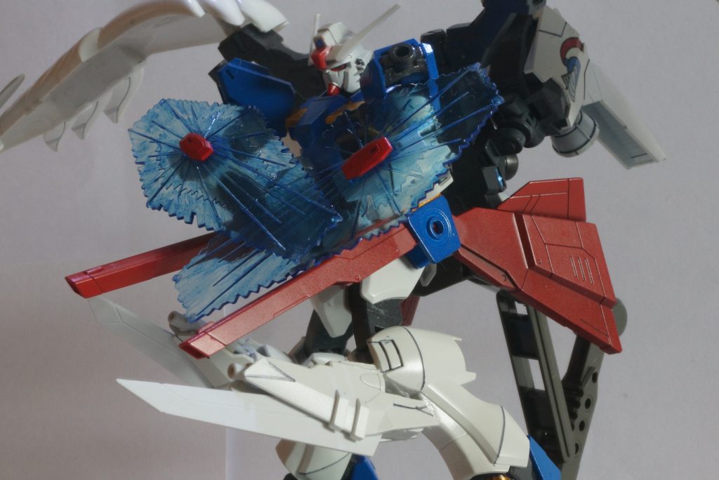 　設定には書いていませんでしたが、腰マントはアメイジングストライクフリーダムのサイドスカートを使っているので、レールガン使えます。