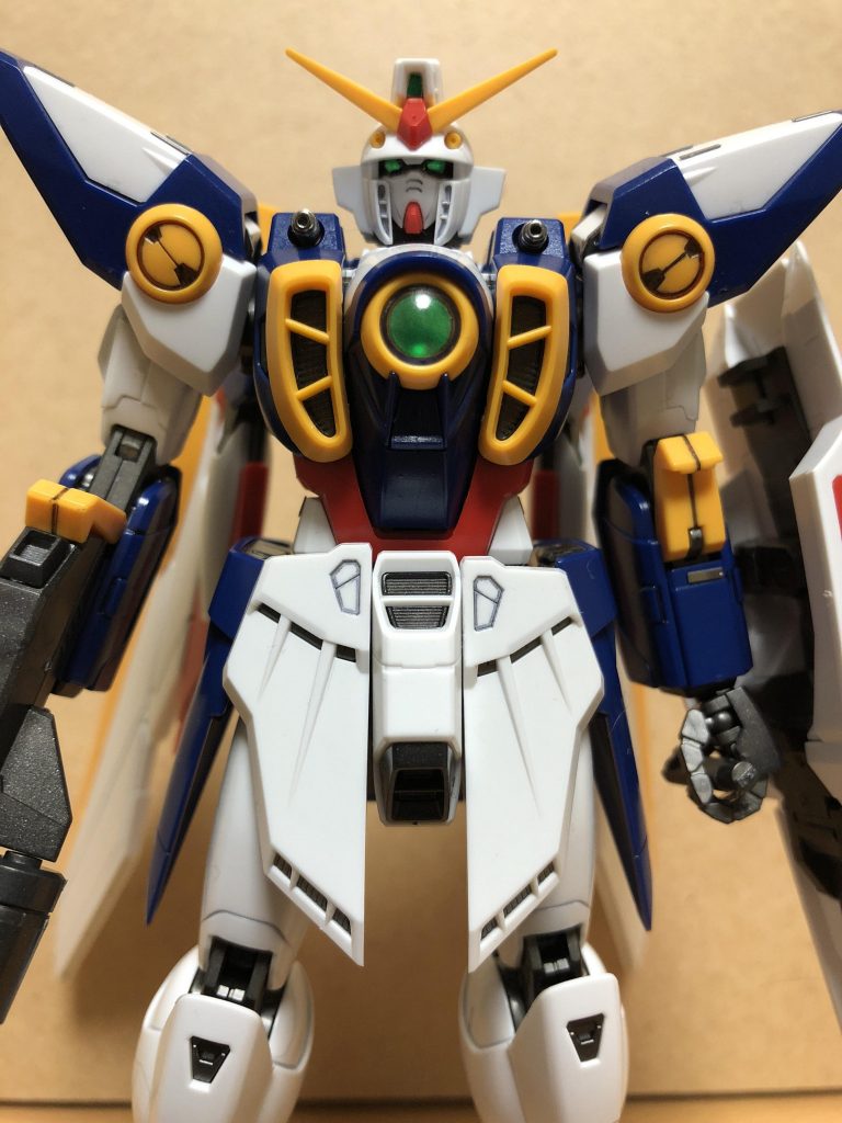 胸部バルカンをメタルパーツに変更しました。