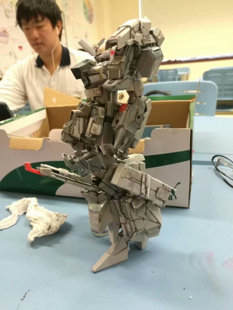 小さな部品と部品を作って作り始めました。(后は私のクラスメート、中国空手道大会の全国选手権。)