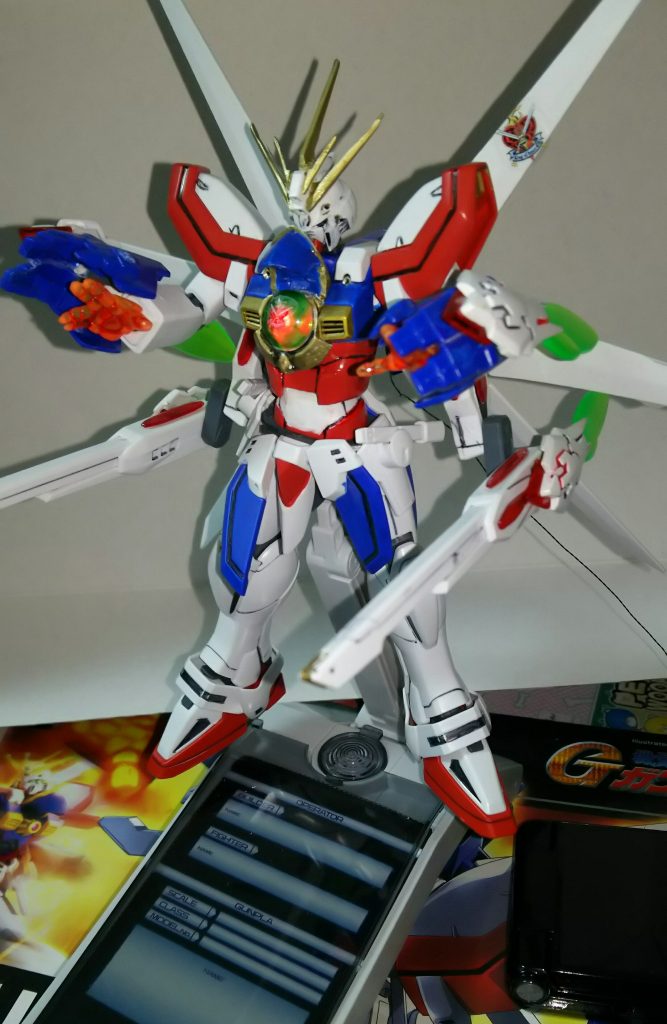 石破天驚拳。
基本全ての放出技はパイロットの気(ガンプラ愛)がエネルギーとなっているので、拳から放たれるものも砲身から放たれるものも質は同じものとなります。
エフェクトキットとか使ったら見栄え変わるかなぁ。