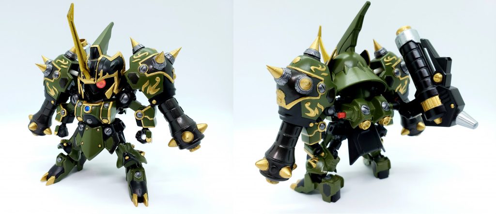 鎧装着。
鉄機武者らしさで色々悩み、頑駄無型なら瞳が特徴的なもののモノアイ機だからどうしようかと考えた結果、
マイナスモールドを要所にしこたまちりばめるという結論に。
どっしりとした雰囲気がお気に入り。