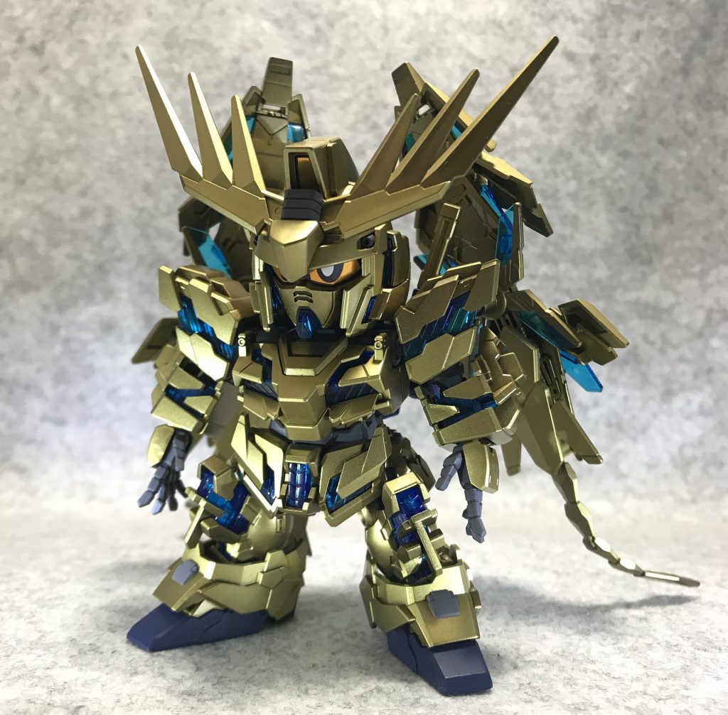 マスキングして塗り分けたのはアンクルアーマー正面とシールドのクリアパーツくらいです。