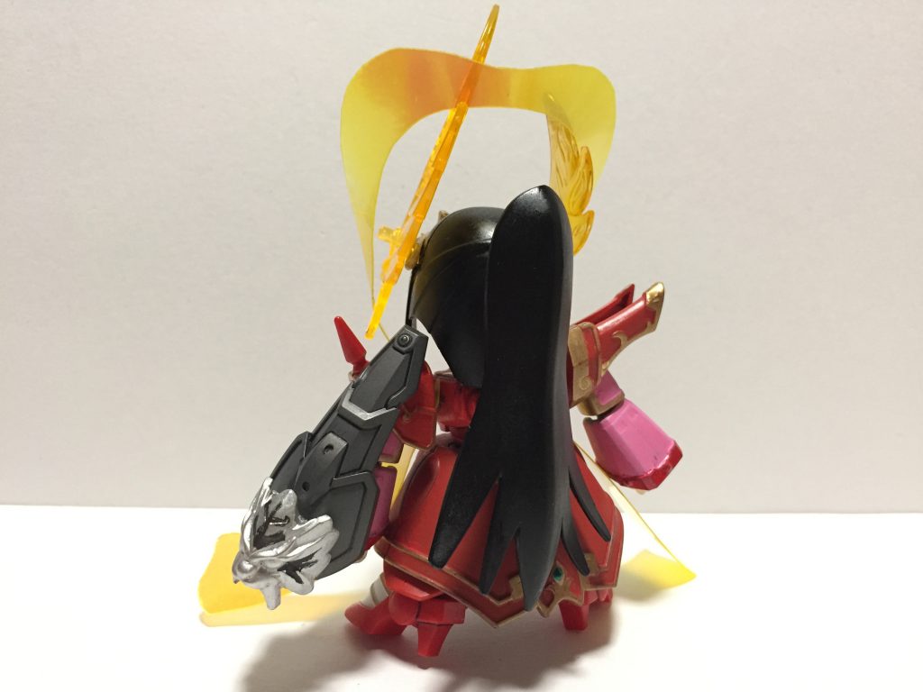 三国伝10周年としてBBW版のみだった武将が一挙BB戦士版として発売。
それを気に貂蝉という女性素材が一般化したのがきっかけ。
ほぼ10周年で発売された袁紹&袁術のパーツで構成。
他は祝融の上半身と足、腕のシールドを雷装 張飛、虎のモチーフを周瑜や孫権から。
羽衣はダイソーのキラキラのフィルムっぽい折り紙を極薄両面テープでクリアファイルに貼り付けて切って作成。